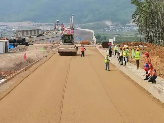 莱山路基工程